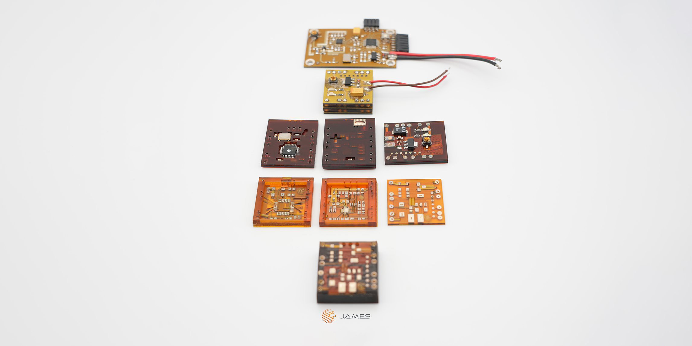 RF Synthesizer - 3D Heterogeneous Integration